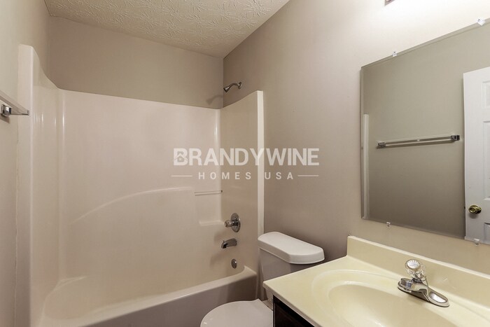 Building Photo - 252 Springbottom Ct SE