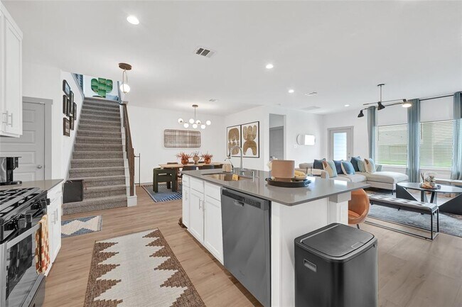 Building Photo - 13914 Frio Dr