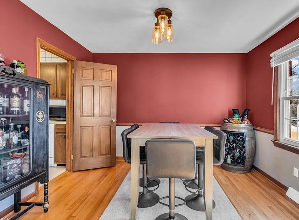 Building Photo - 561 Summit Ridge Dr