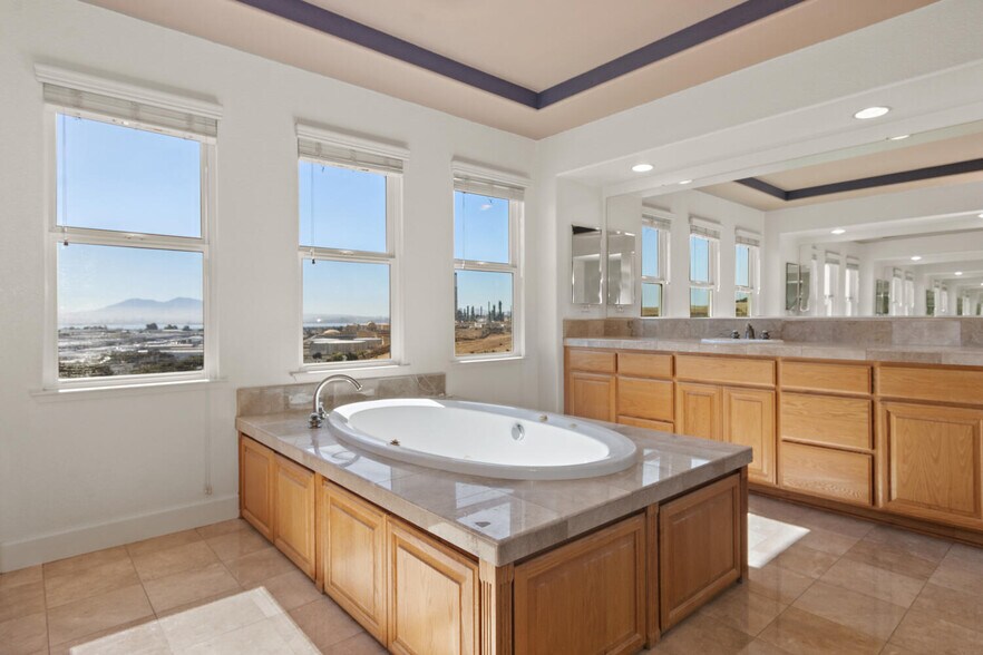 Building Photo - 460 Lansing Cir