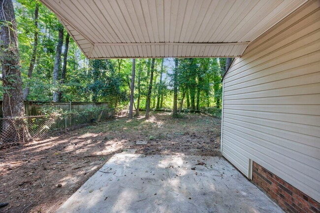 Building Photo - 313 Friarsgate Blvd