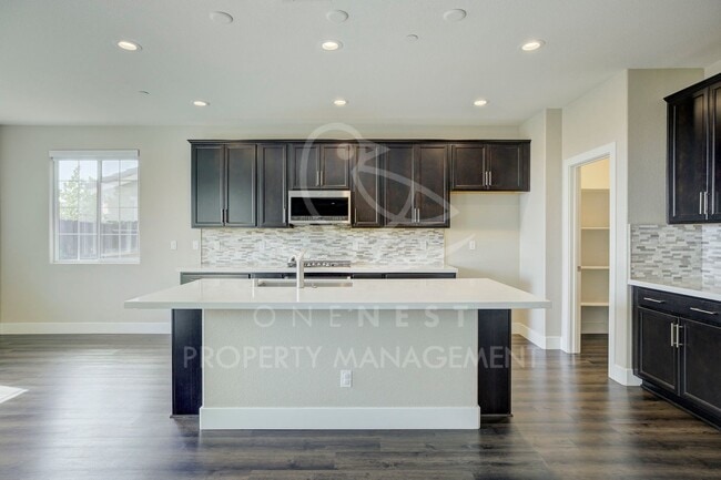 Building Photo - Stunning Modern Living in Twelve Bridges V...