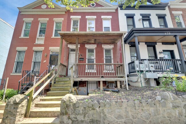 Building Photo - 618 Columbia Rd NW