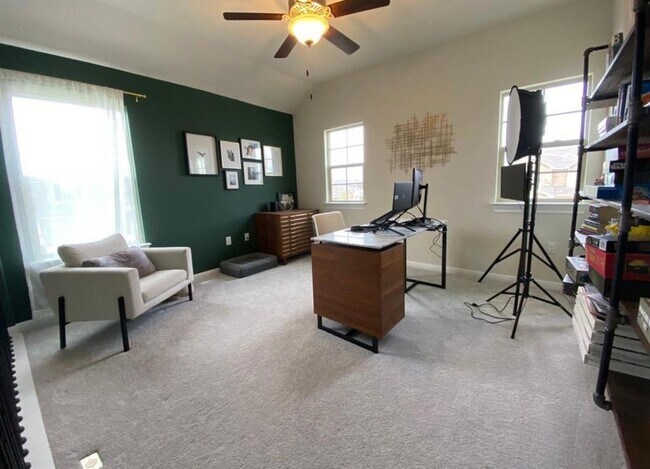 Building Photo - 13902 Ulivo Cove