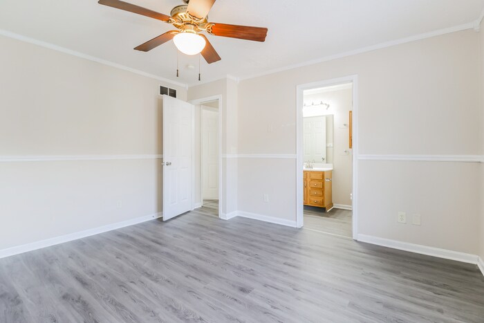 Building Photo - 3201 Shallow Creek Cir