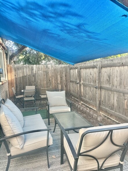 Building Photo - 3850 Paseo del Prado