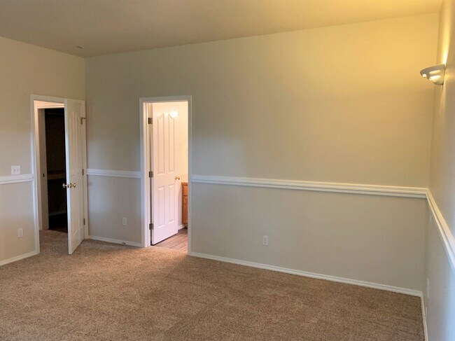 Building Photo - Great 3 bed 2 bath home in downtown Eagle.