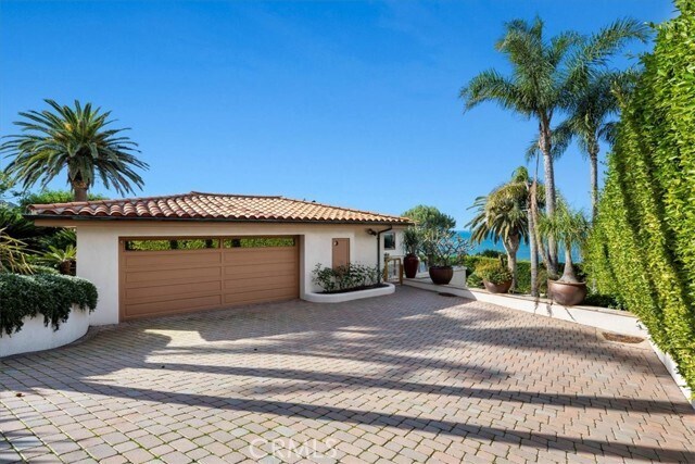 Building Photo - 809 Paseo Del Mar