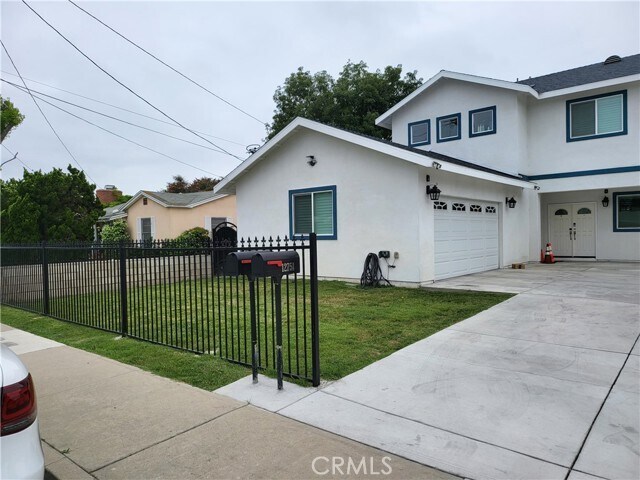 Building Photo - 12751 Hazel Ave