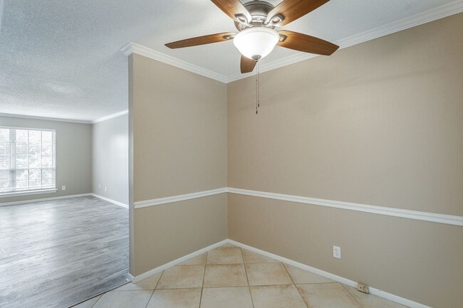 Building Photo - 741 S Germantown Cir