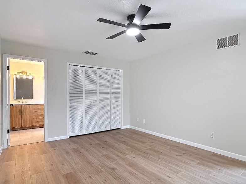 Building Photo - 105 Powderhorn Ct