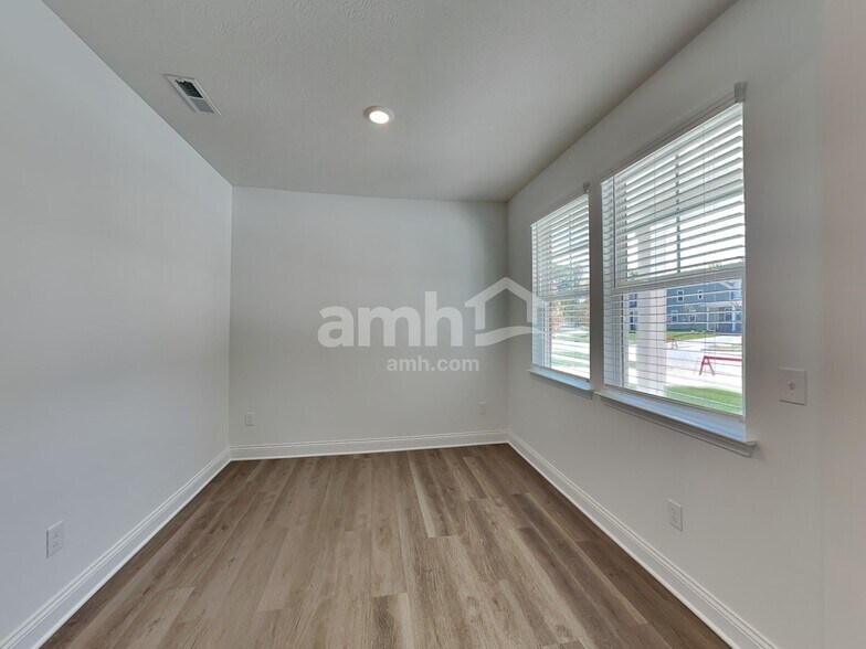 Building Photo - 218 Rustic Barn Ct