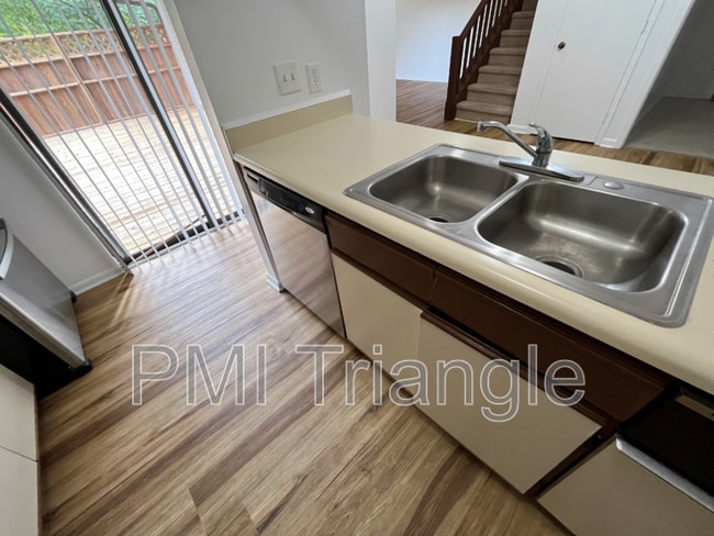 Building Photo - 101 Finley Forest Dr