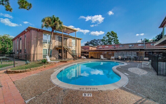 Building Photo - 8110 Albacore Dr