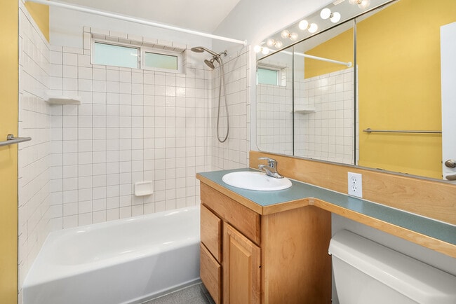 Building Photo - 9746 46th Ave NE