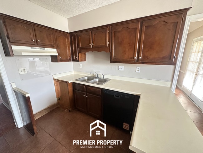 Building Photo - 6739 Pheasant Walk Cove