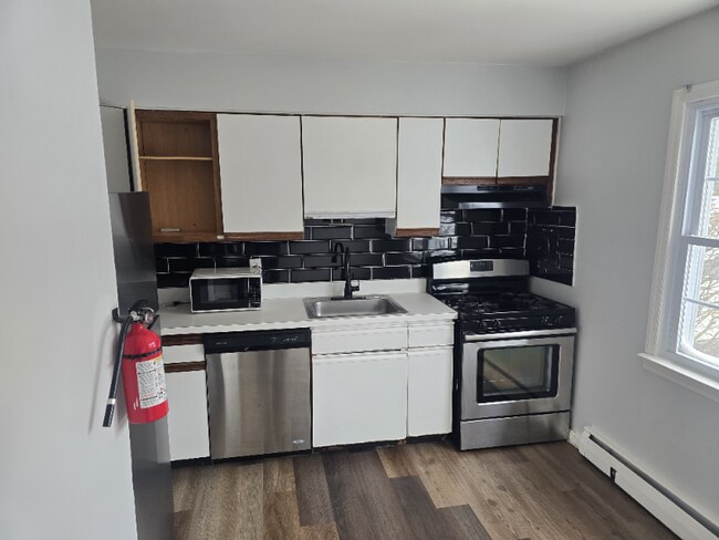 Building Photo - 364 Westwood Ave