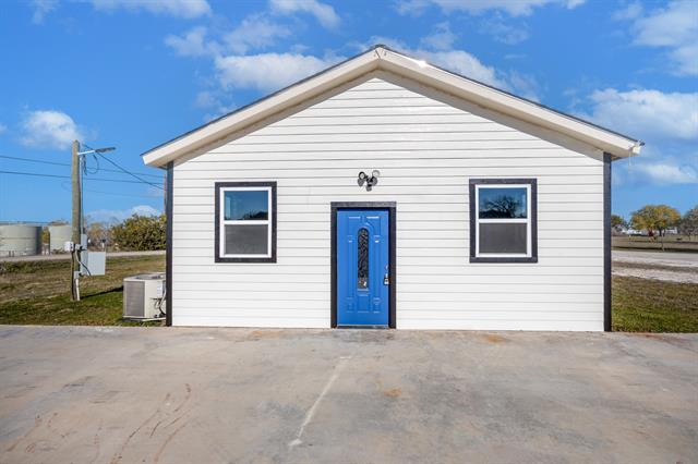 Building Photo - 147 Western Lake Dr