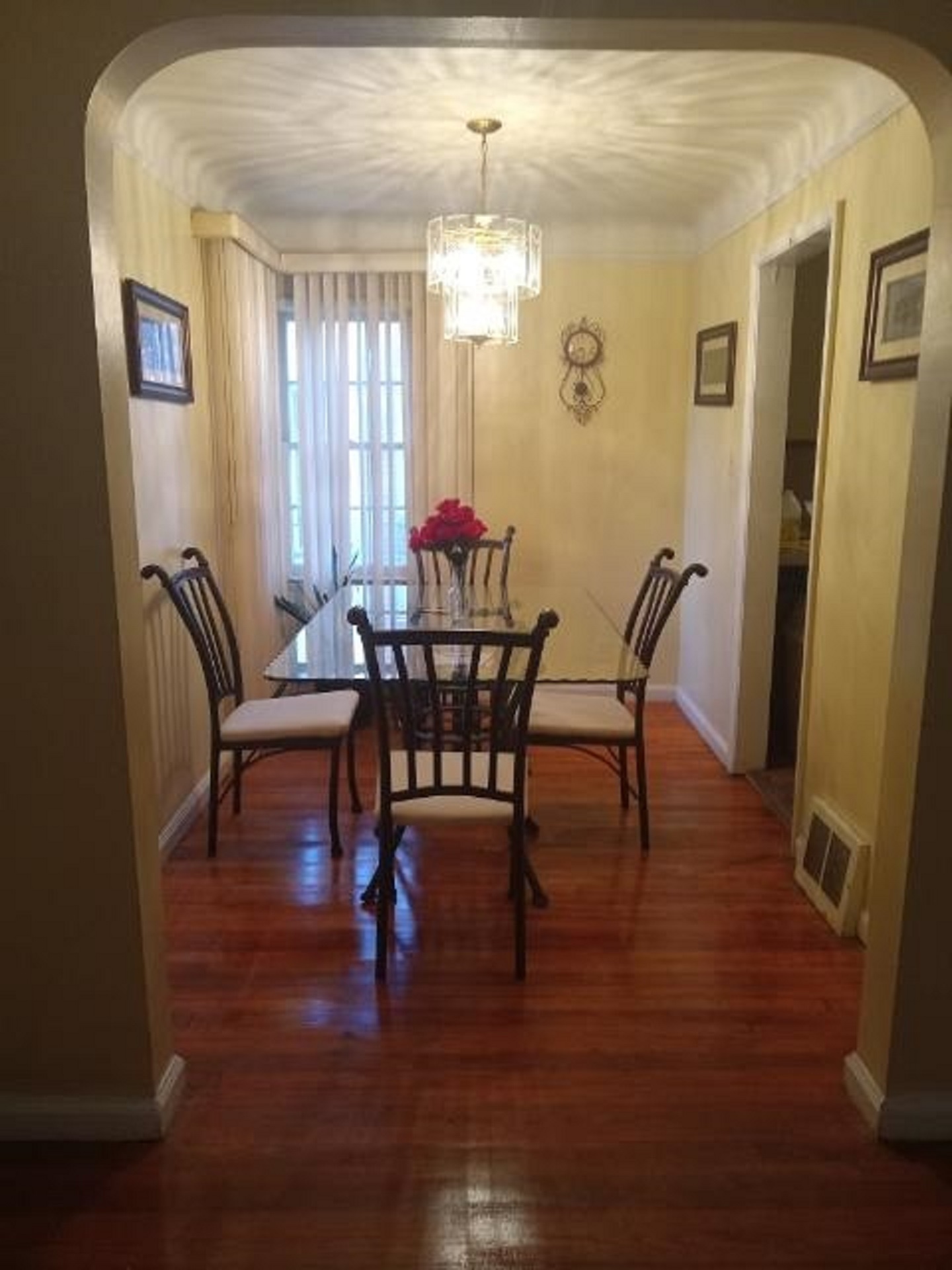 Formal Dining Room - 11742 Beaconsfield St