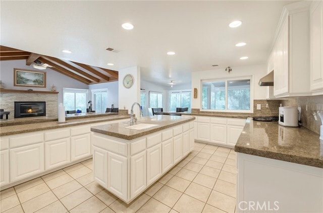 Building Photo - 42980 Cll Montecello