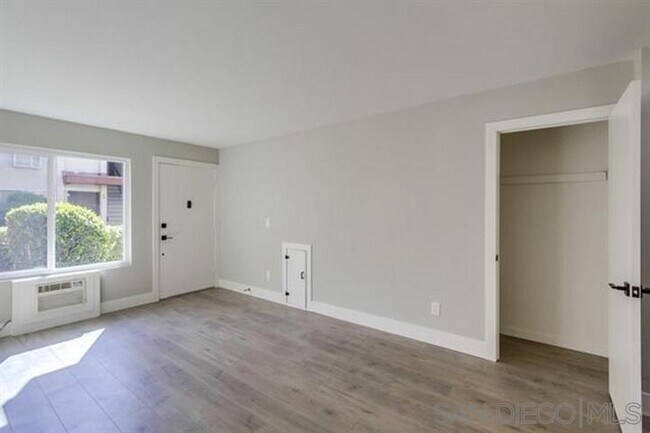 Building Photo - 9574 Carroll Canyon Rd