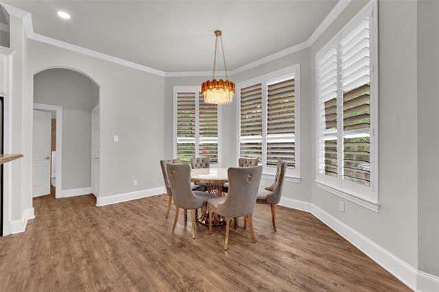 Building Photo - 2202 Southern Oaks Dr