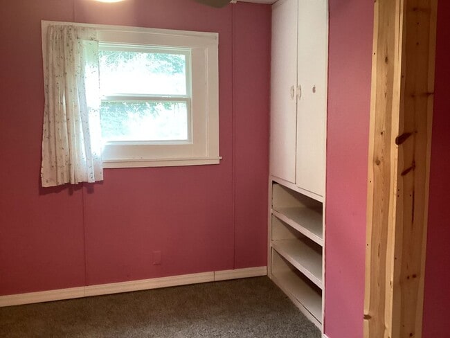 Building Photo - 7002 N Ralston Ave