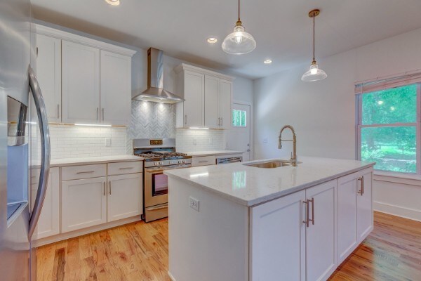 Building Photo - 324 Queen Ave