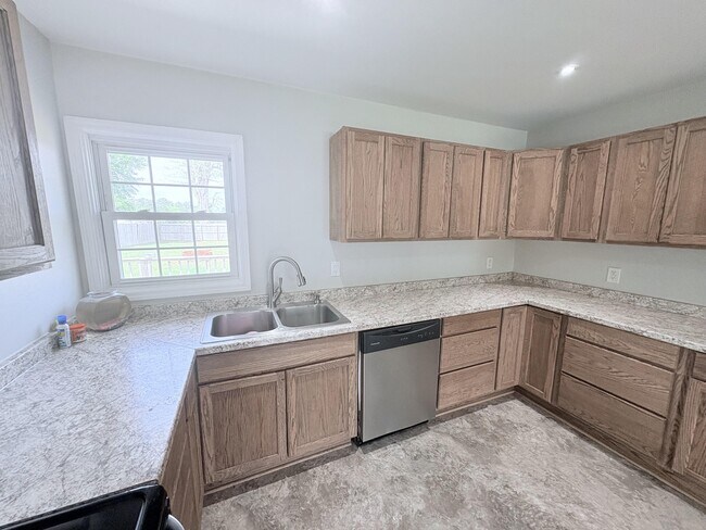 Building Photo - 109 Sheffield Rd