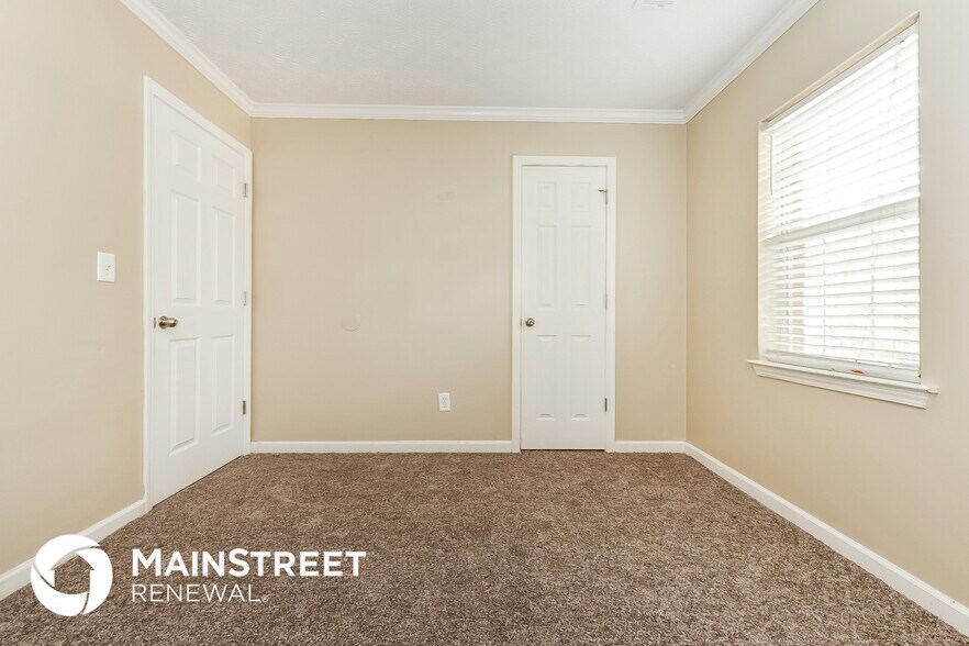 Building Photo - 315 Lacebark Ln