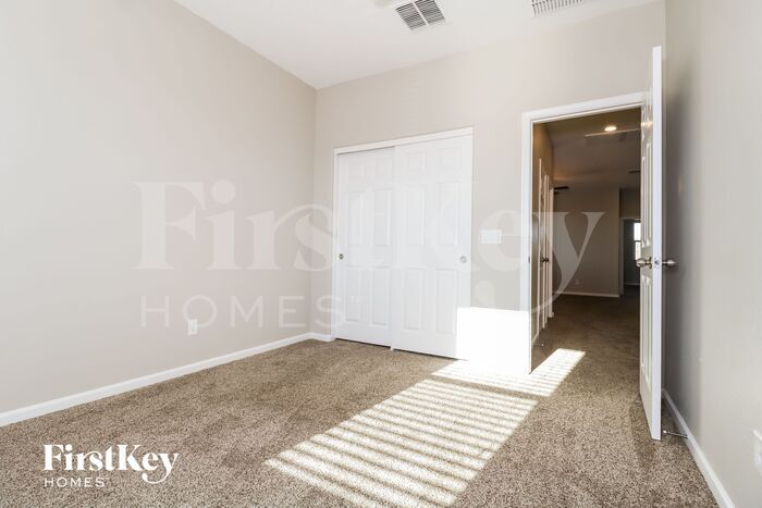 Building Photo - 250 N 199th Dr