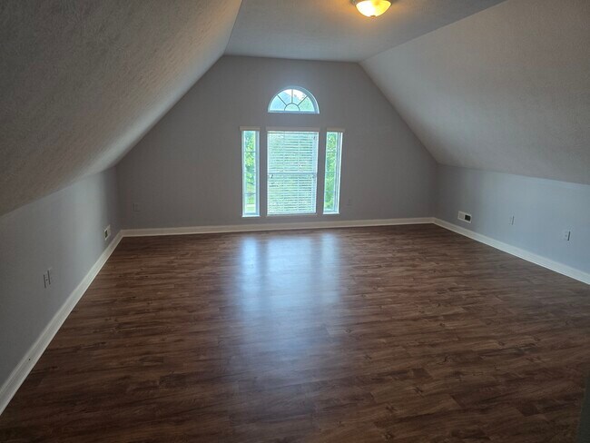 Building Photo - 3296 Wind Dr