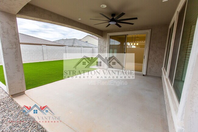 Building Photo - 17645 W Palo Verde Dr
