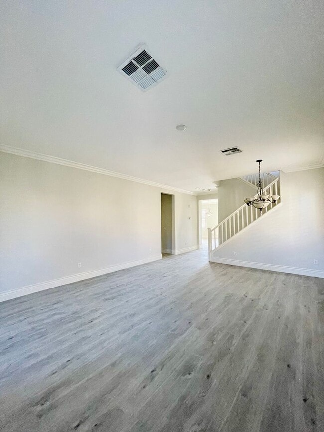 RHODES RANCH HOME WITH A GOLF COURSE VIEW 33 Tall Ruff Dr Las