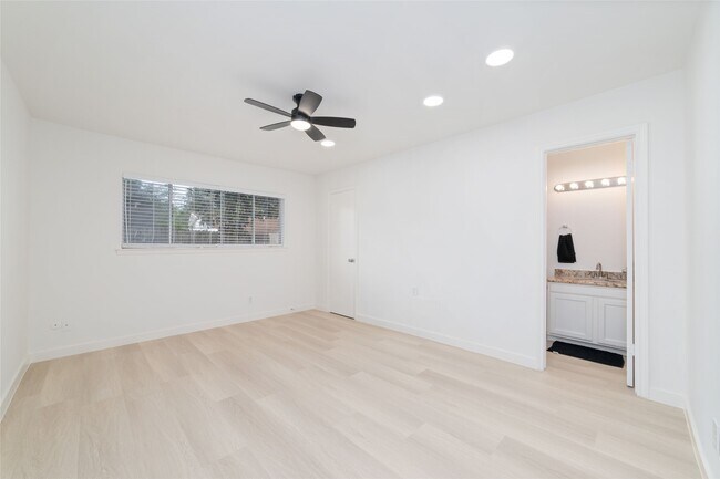 Building Photo - 11222 Sandstone St