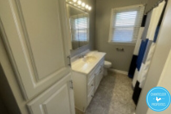 Building Photo - 908 Corona St