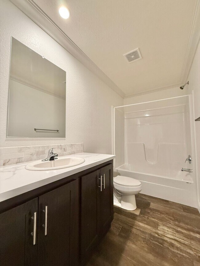 Building Photo - 1907-1909 E Routt Ave.