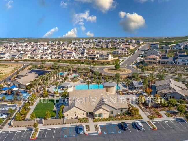 Building Photo - 39529 Tannat Dr