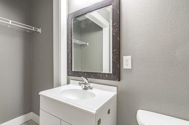 Building Photo - COLLEGE PRE-LEASING