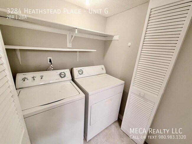 Building Photo - 3284 Heathstead Place