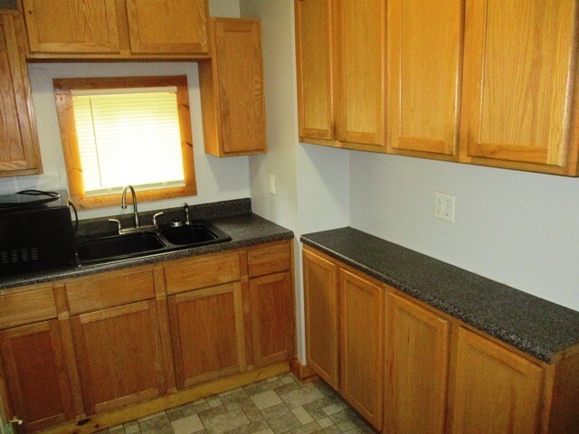 Building Photo - 306 S Gridley St