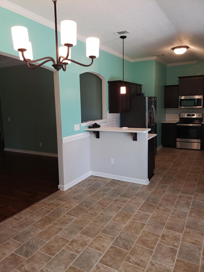 Building Photo - 3237 Alexandria Dr