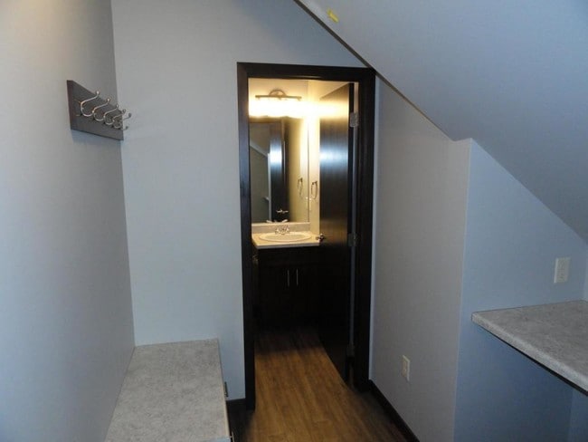 Building Photo - 1515 Ohana Ave