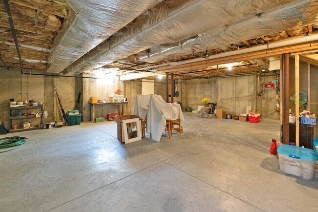 Building Photo - 100 Shepard's Cove Rd