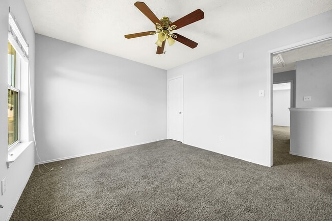 Building Photo - 307 Gateship Dr