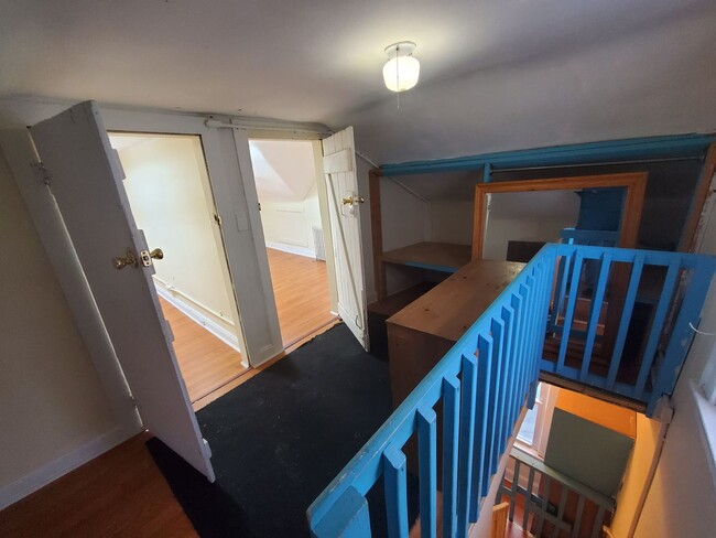 Building Photo - 38 Division St