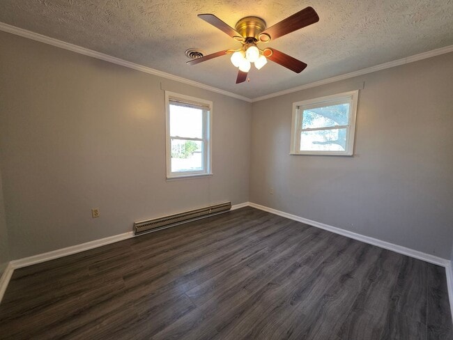 Building Photo - Private 3BR Retreat Minutes from Base & Topsail Beaches