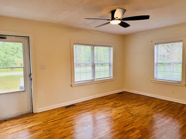 Building Photo - Old Maco Road