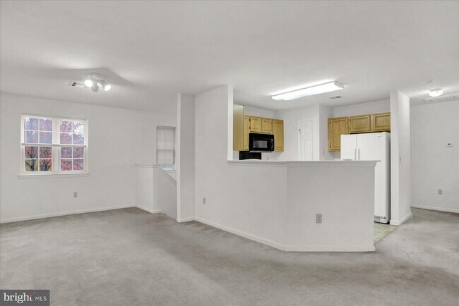 Building Photo - 119 Oriole Ct