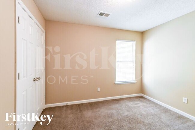 Building Photo - 852 Parham Cir